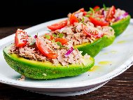 Рецепта Бърза и лесна кремообразна салата с авокадо, чушки и риба тон